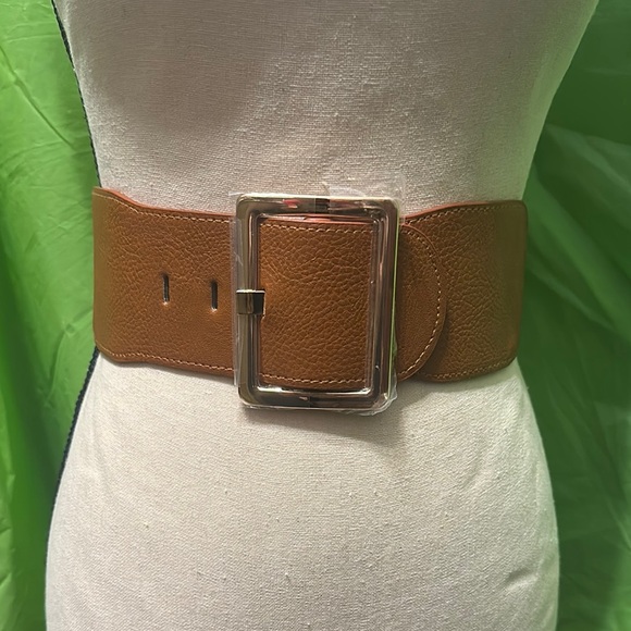 Wide Tan Belt with Gold Buckle - Picture 1 of 3